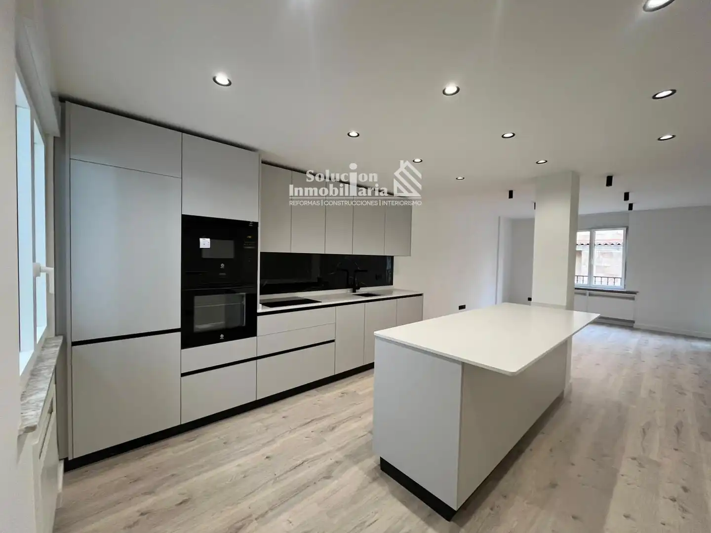 Küche von Wohnung zum Verkauf in Salamanca mit Heizung, Terrasse und Möbliert