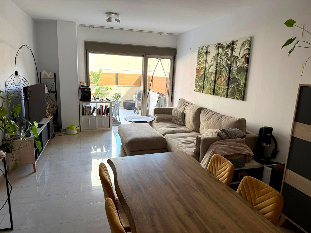 Sala d'estar de Dúplex en venda en Benicarló amb Aire condicionat, Terrassa i Moblat