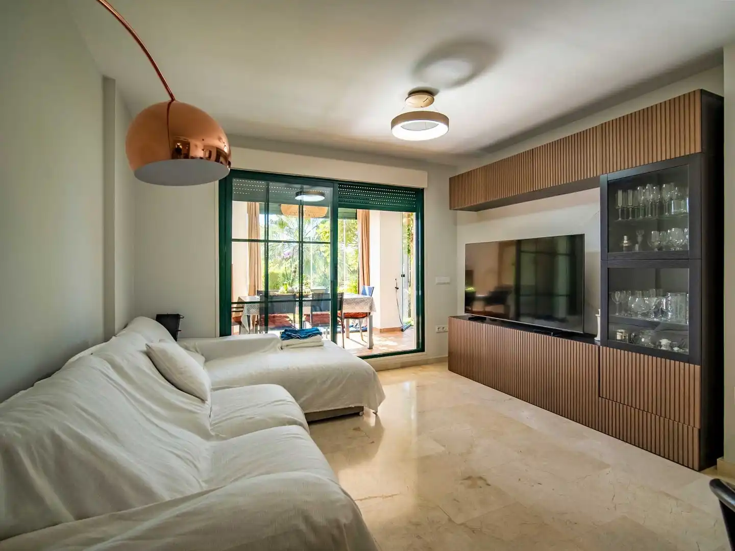 Apartamento con piscina en venta en Golf Bahía, imagen 7