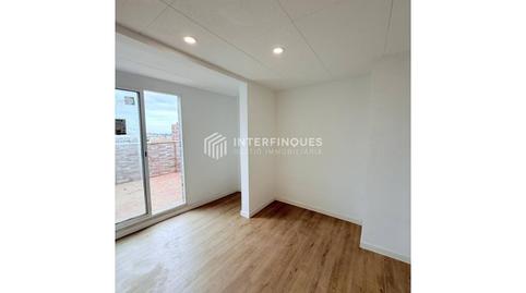 Foto 5 de Àtic en venda a Calle Planeta Mart, Llefià, Badalona