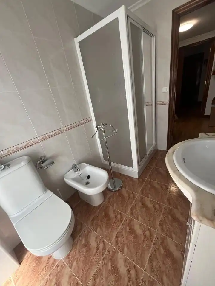 Bany de Pis en venda en Burgos amb Calefacció i Moblat