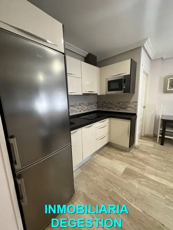 Cocina de Apartamento de alquiler en Linares con Aire acondicionado, Calefacción y Amueblado