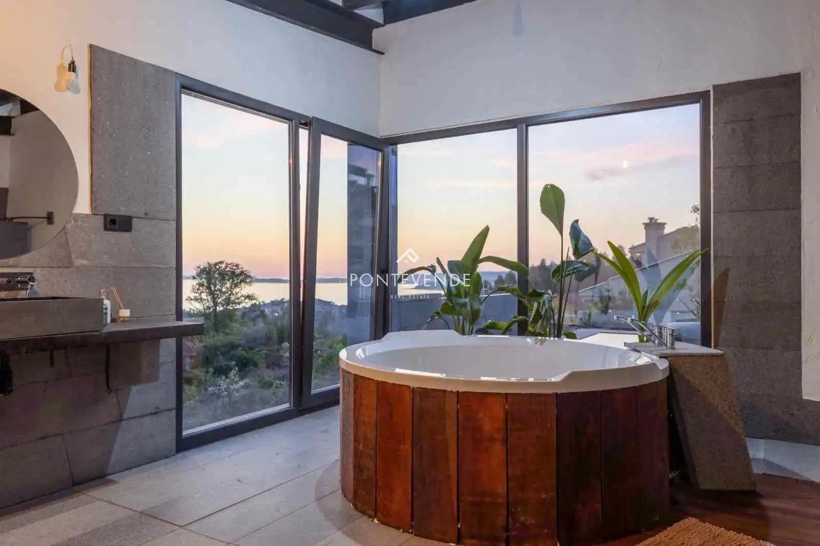 Baño de Casa o chalet en venta en Marín con Aire acondicionado, Calefacción y Jardín privado