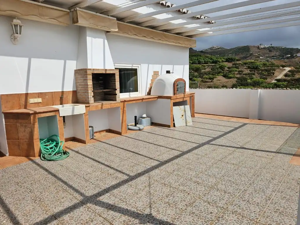 Terrassa de Casa o xalet en venda en Torrox amb Aire condicionat, Jardí privat i Terrassa