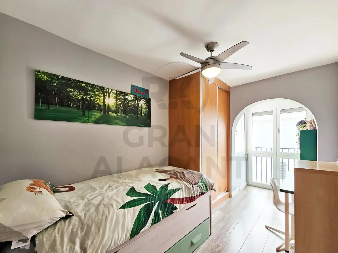 Habitación de Casa o chalet en venta en Santa Pola con Aire acondicionado, Calefacción y Jardín privado