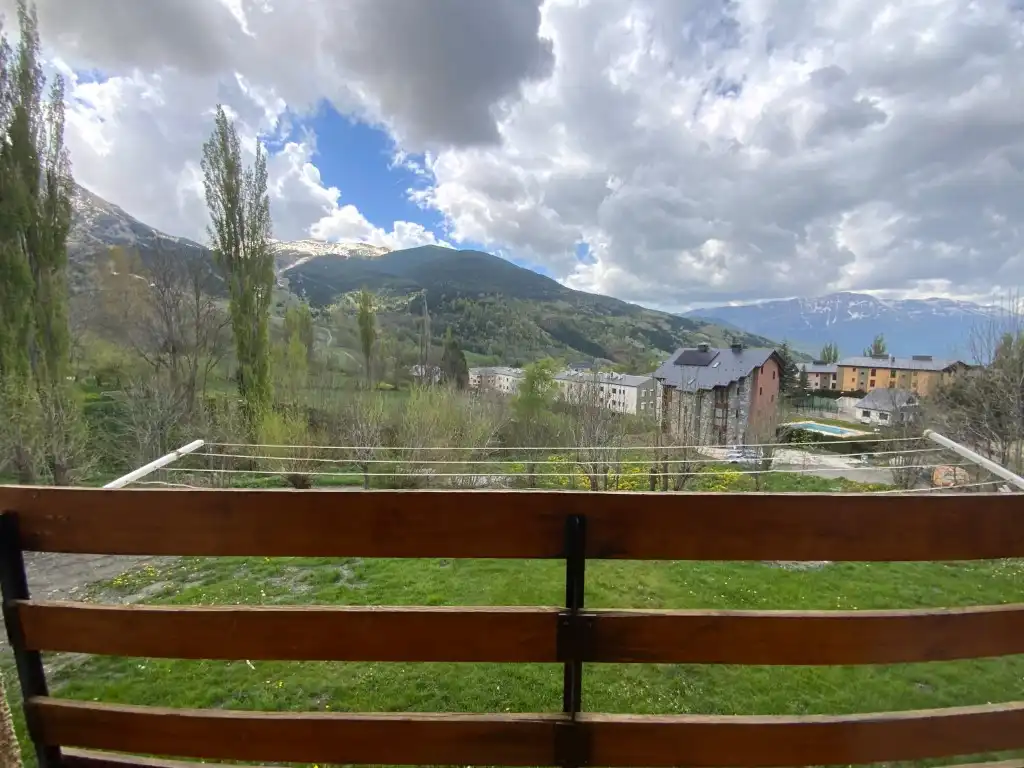 Vista exterior de Apartamento en venta en Benasque