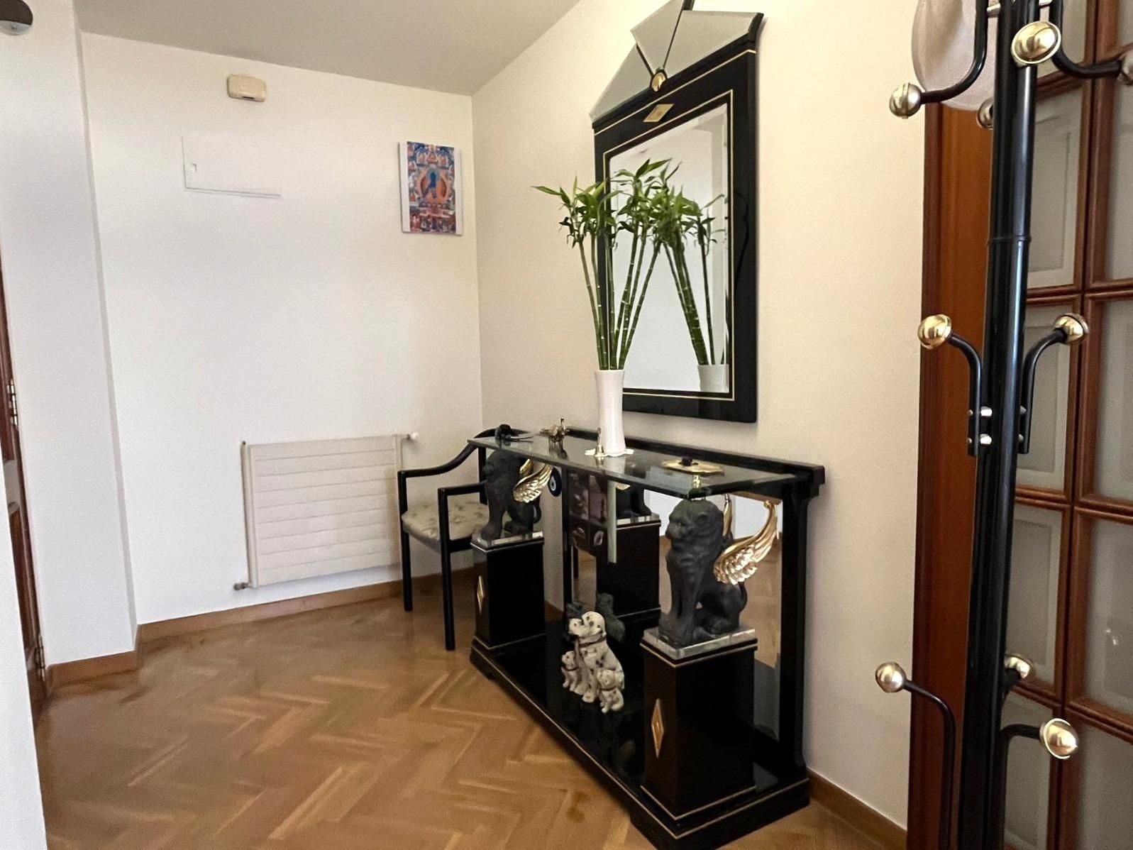 Piso en venta en  Pamplona / Iruña con Calefacción, Parquet y Balcón