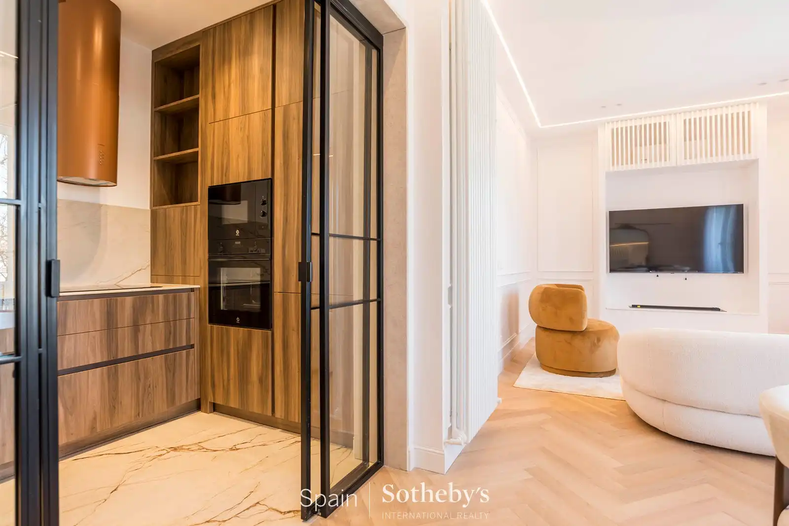 Apartments for sale in Madrid  with Air Conditioner and Heating