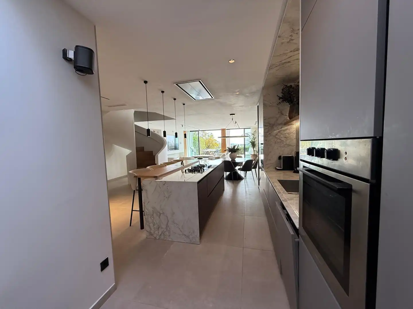 Cocina de Casa adosada en venta en Benahavís con Aire acondicionado, Jardín privado y Terraza