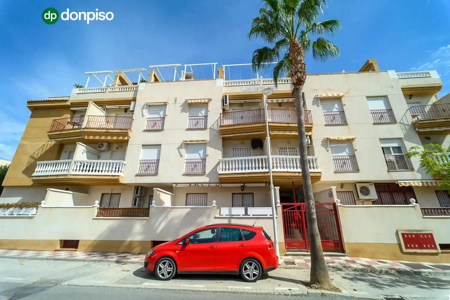 Exterior view of Flat for sale in Castell de Ferro