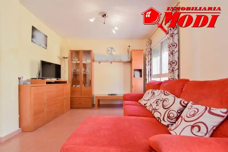 Sala de estar de Casa adosada en venta en Alhendín con Calefacción, Jardín privado y Terraza