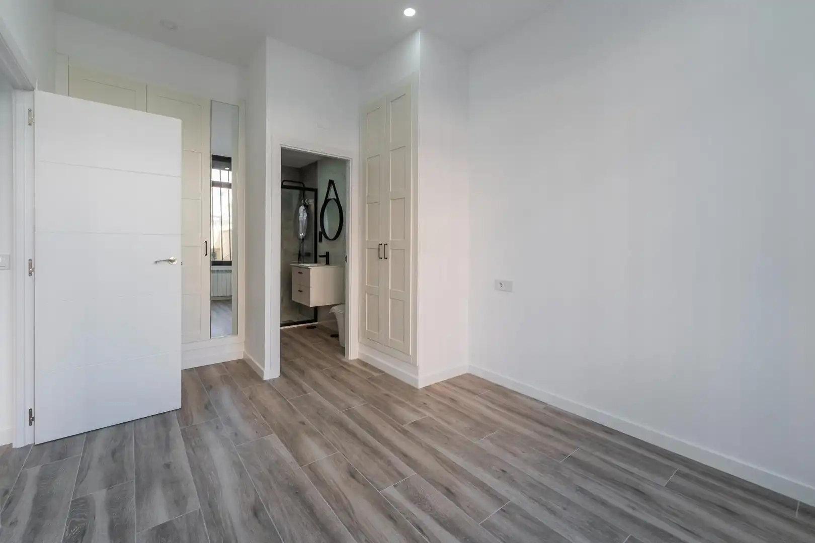 Bedroom of Flat for sale in Madrid