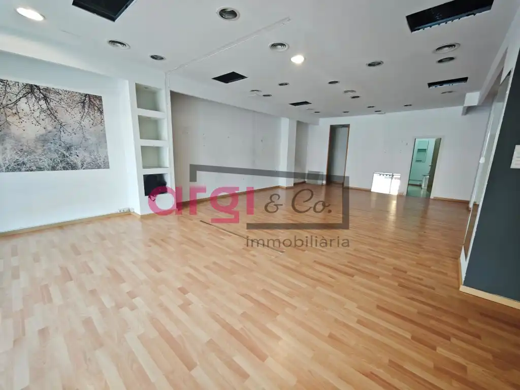 Local comercial en alquiler en La Roureda, imagen 4