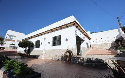 Exterior view of House or chalet for sale in La Bisbal del Penedès