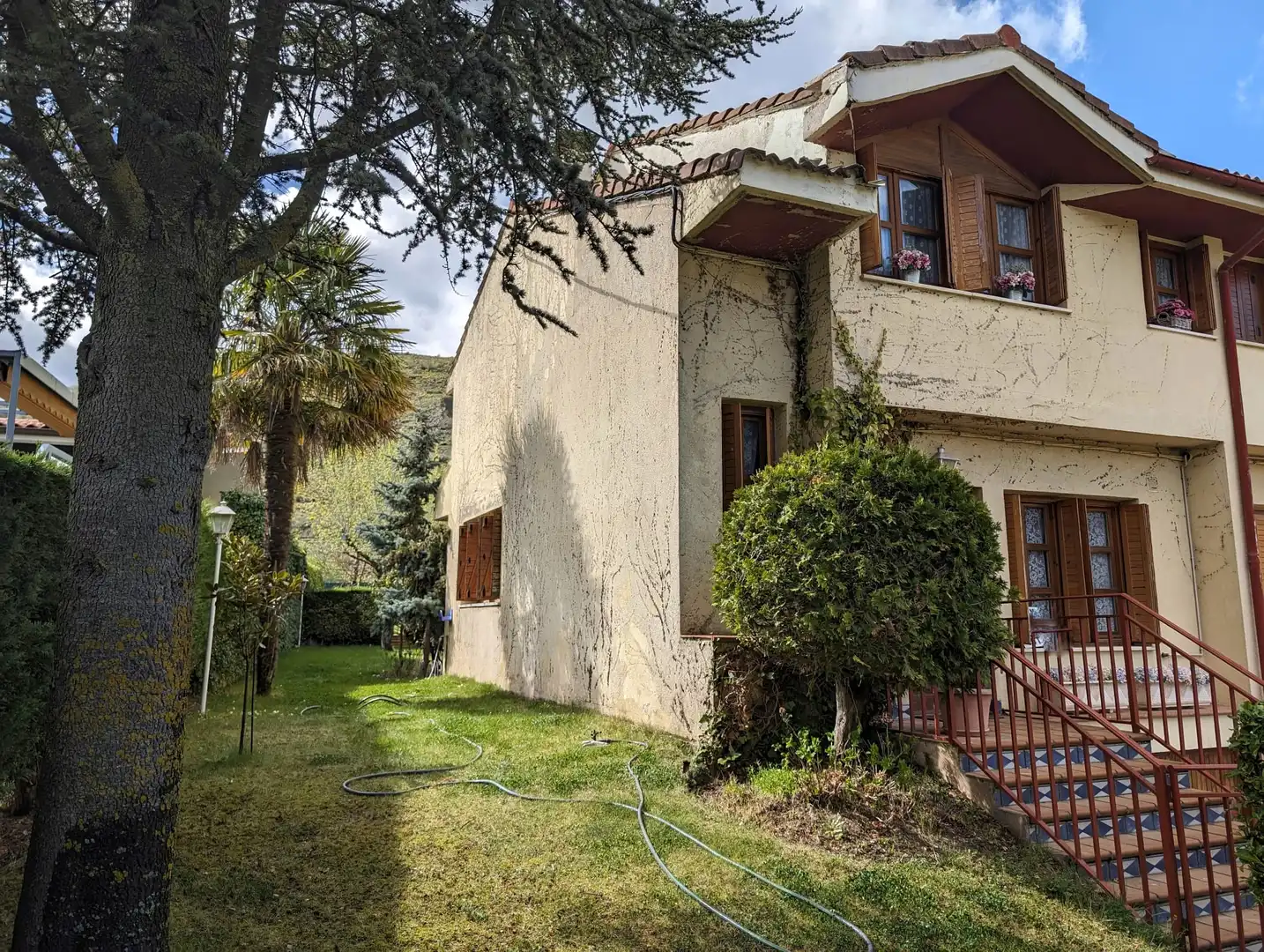 Vista exterior de Casa o xalet en venda en Ezcaray amb Calefacció, Jardí privat i Terrassa