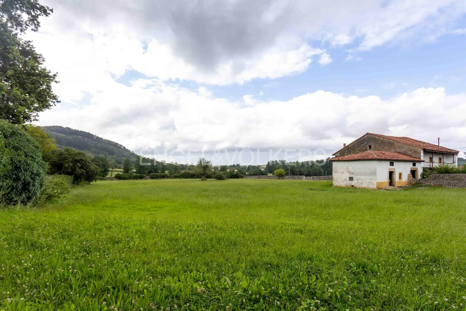 Finca rústica en venta en Entrambasaguas con Calefacción, Jardín privado y Balcón