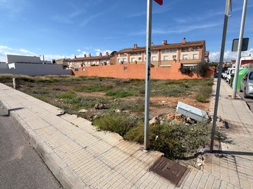 Terreno residencial en venta en Calle Mosén Julio 60