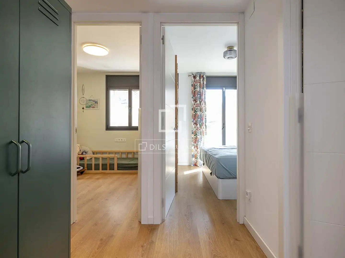 Wohnung zum Verkauf in Barcelona mit Klimaanlage, Heizung und Terrasse