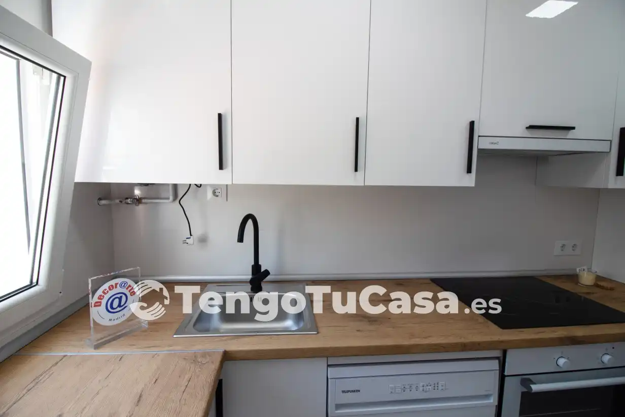 Kitchen of Flat for sale in Madrid  with Air Conditioner, Heating and Parquet flooring