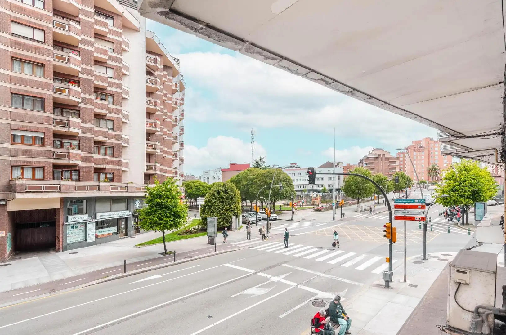 Außenansicht von Wohnungen zum Verkauf in Gijón  mit Heizung und Terrasse