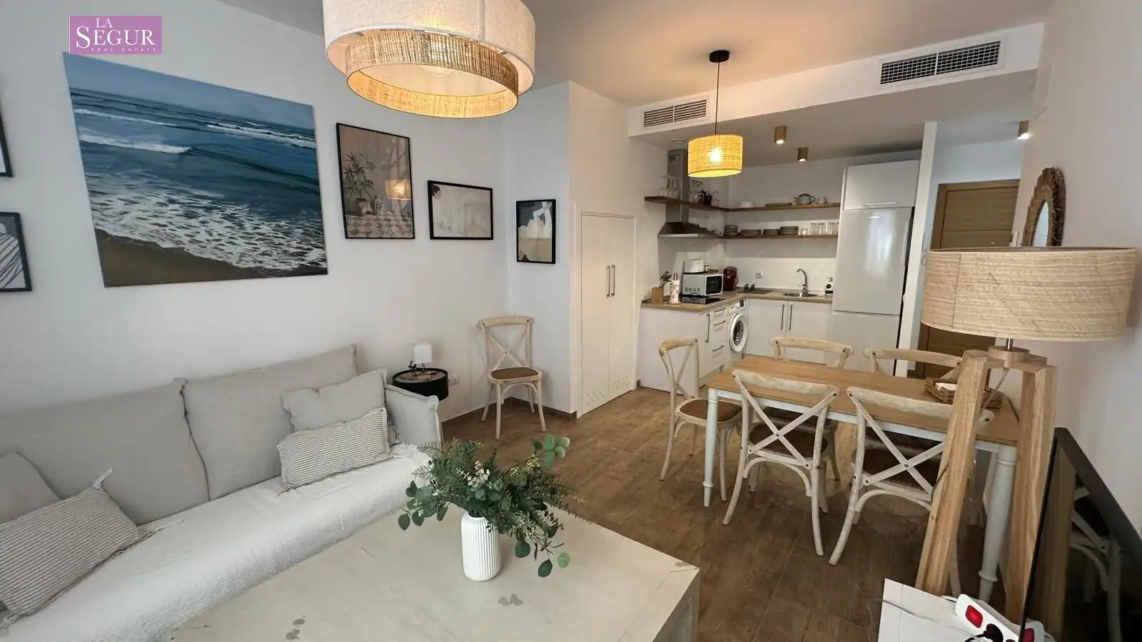 Living room of Ground floor for sale in Conil de la Frontera  with Terrace, Furnished and Community pool