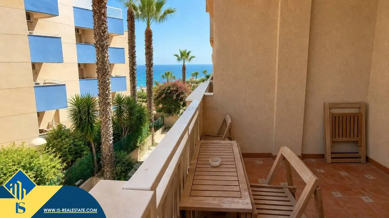 Flat with terrace for sale in Orihuela Costa