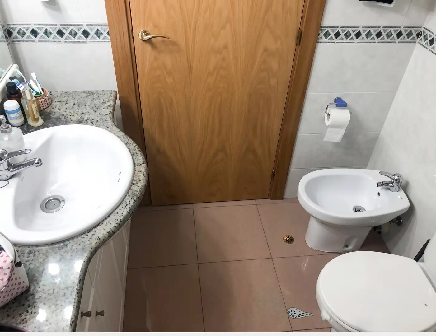 Bany de Pis en venda en Barcelona amb Calefacció, Forn i Balcó