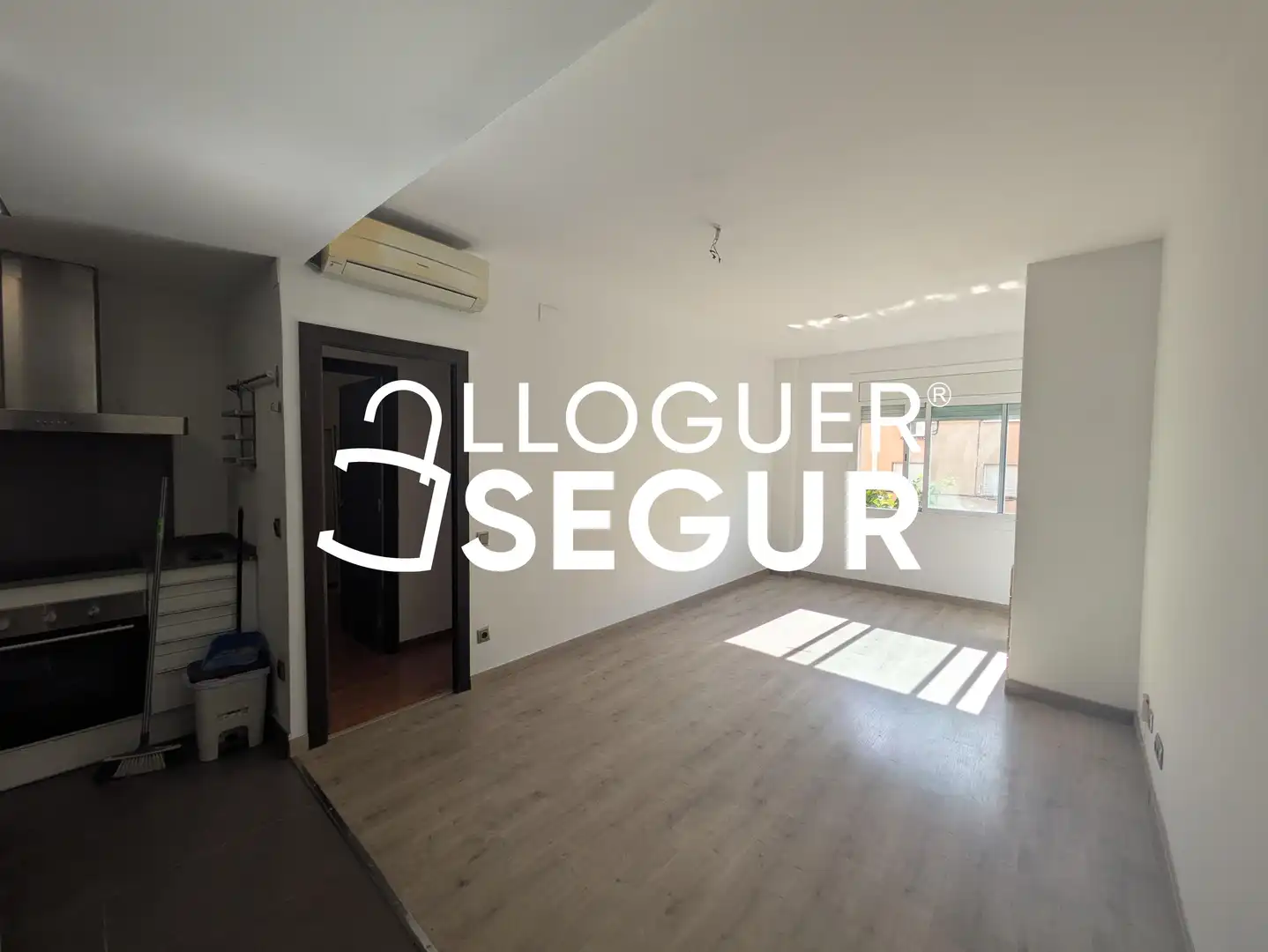 Flat with lift to rent in d'Antoni Gaudi, imagen 4