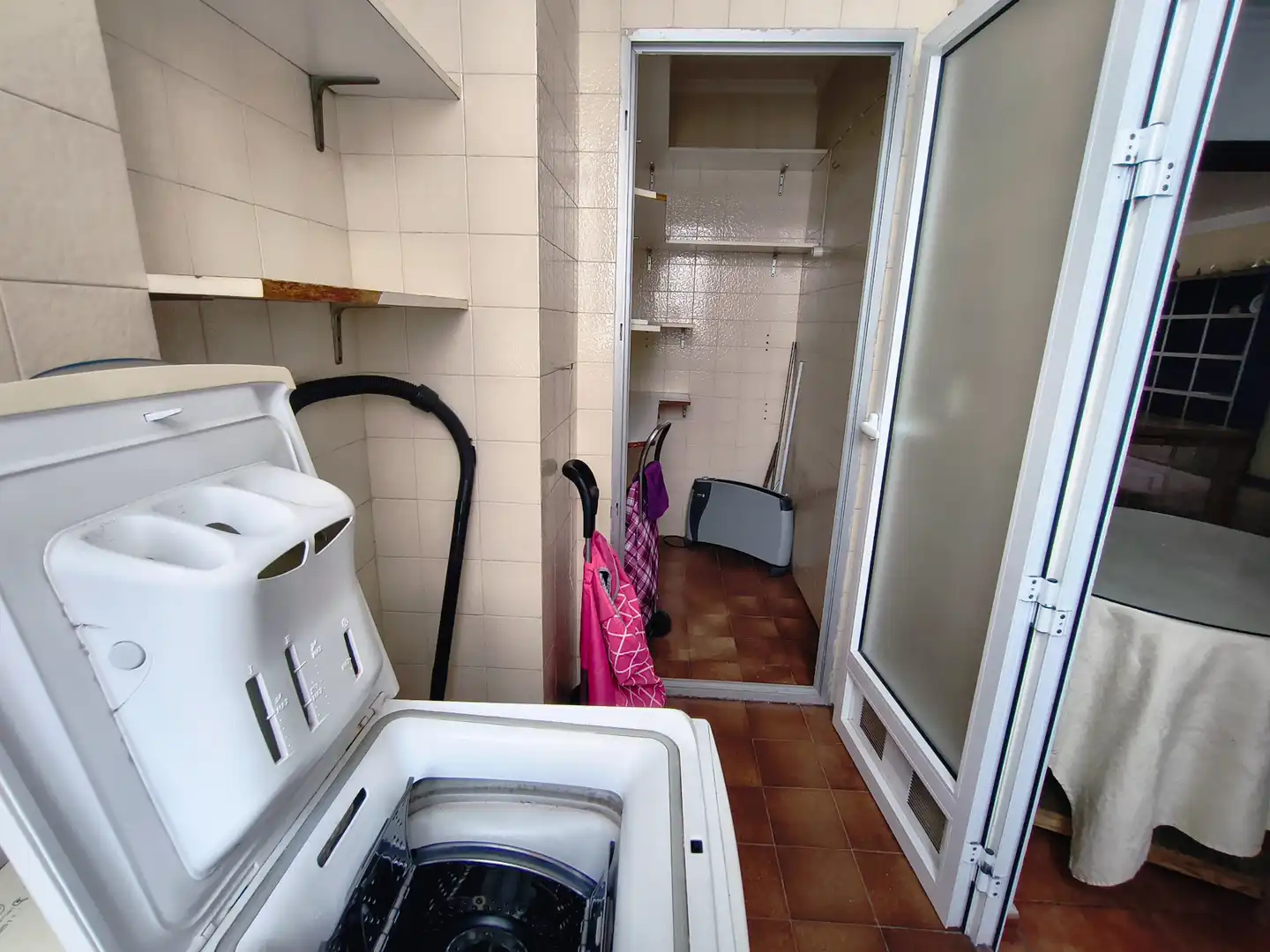 Wohnung zum Verkauf in Alicante / Alacant mit Klimaanlage, Terrasse und Abstellraum