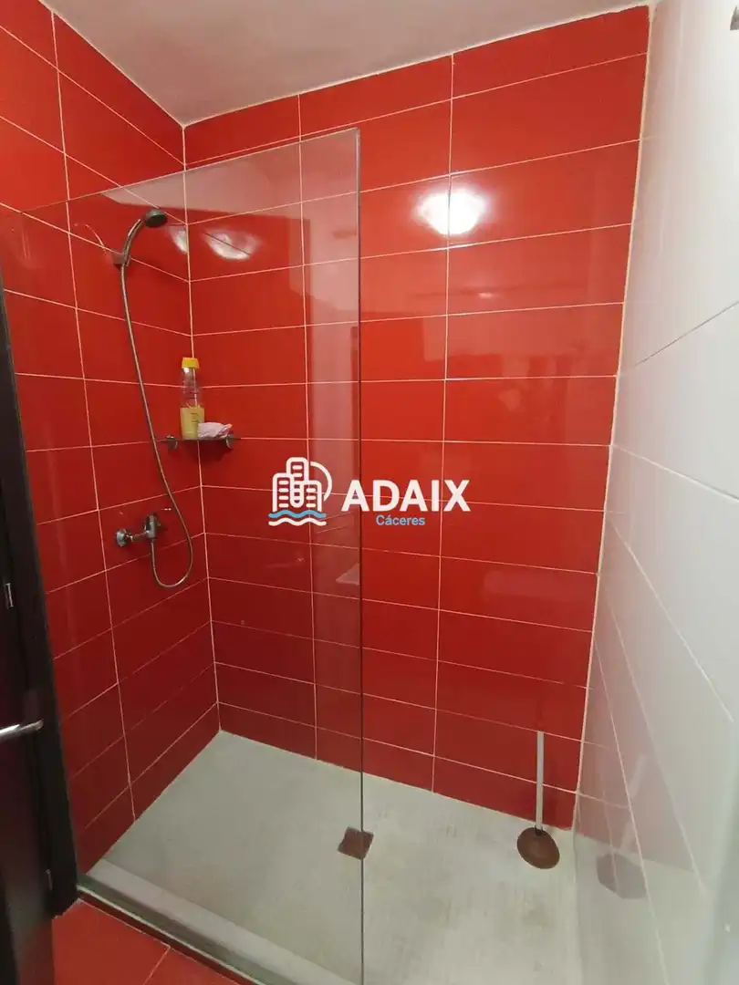 Baño de Piso en venta en Cáceres con Aire acondicionado, Calefacción y Terraza