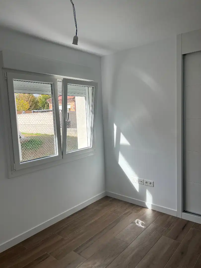 Habitación de Casa adosada en venta en Encinillas, Segovia