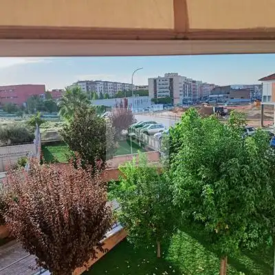 Vista exterior de Apartamento en venta en Badajoz con Aire acondicionado, Calefacción y Jardín privado