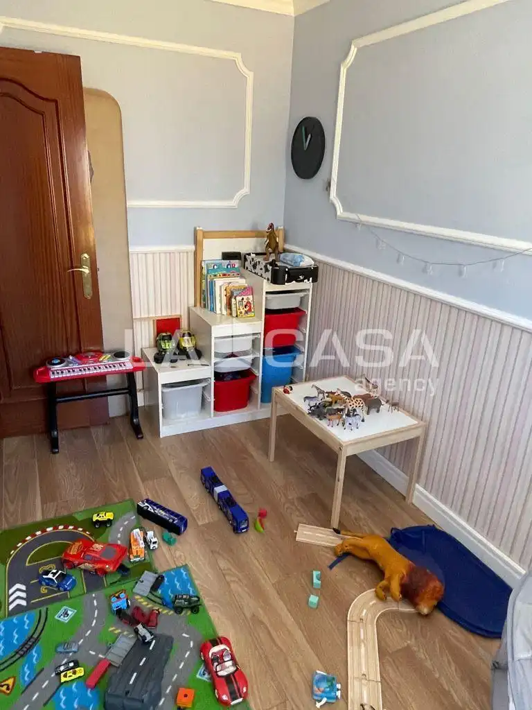Piso en venta en Algeciras con Terraza, Horno y Lavadora