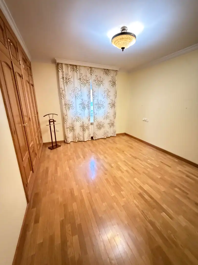 Detached homes for sale in Calle Olmos, 7, Ciudad Jardín
