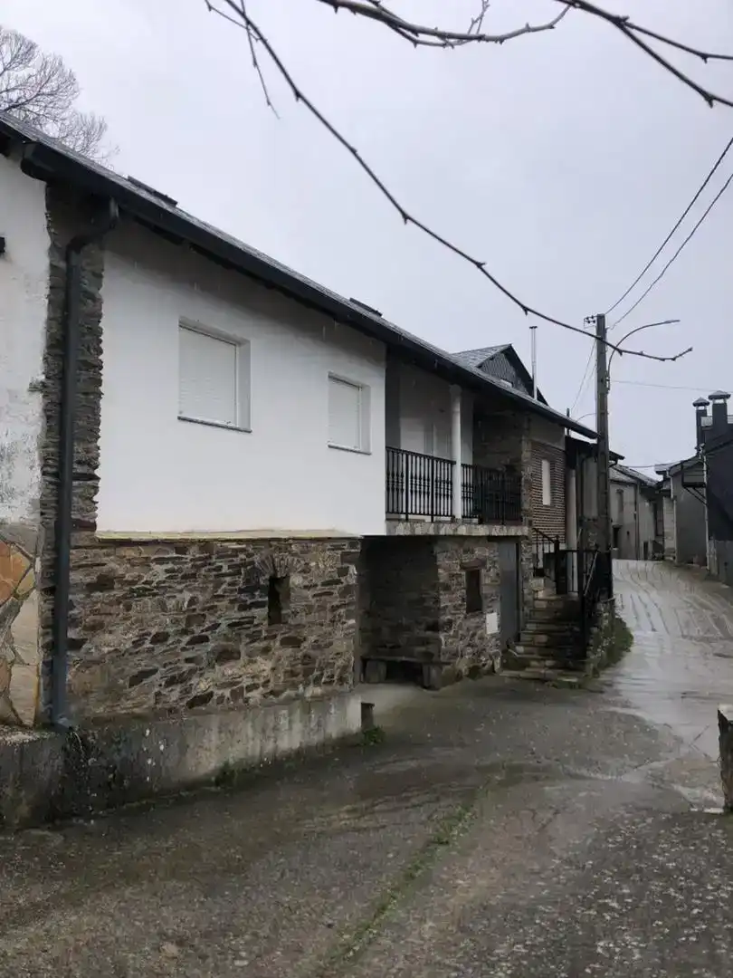 Exterior view of Flat for sale in Corullón  with Balcony