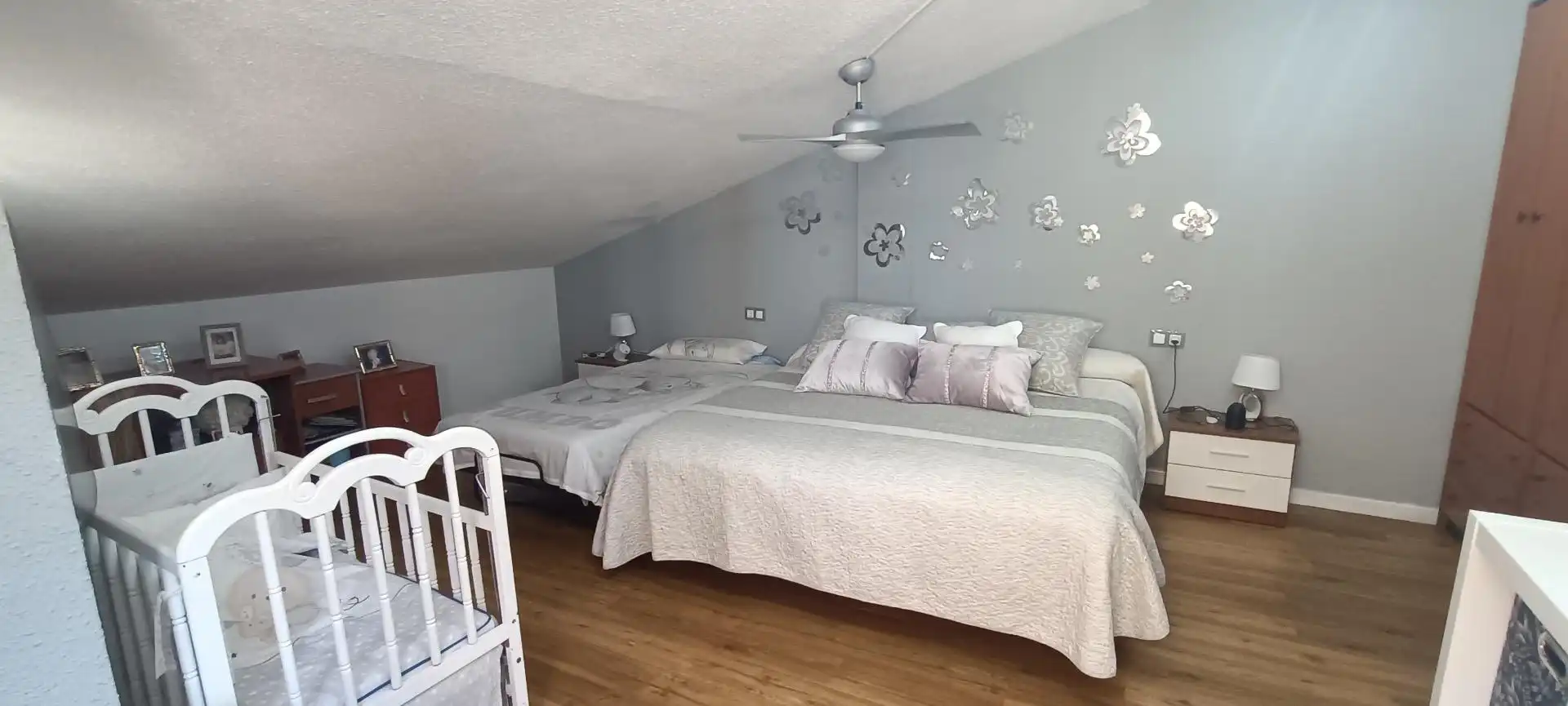 Habitación de Casa adosada en venta en La Nucia con Aire acondicionado, Calefacción y Jardín privado