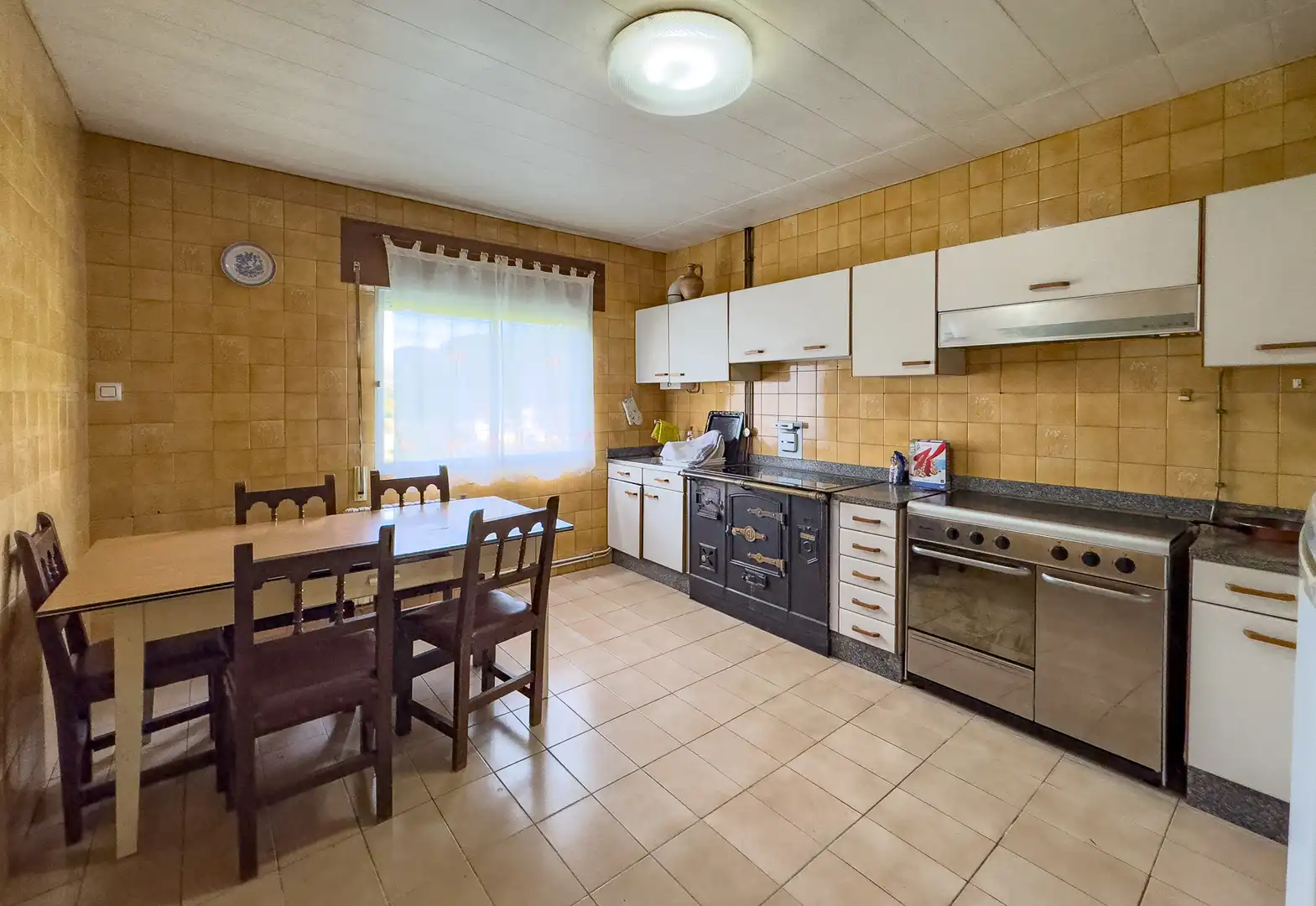 Cocina de Finca rústica en venta en A Pontenova   con Amueblado