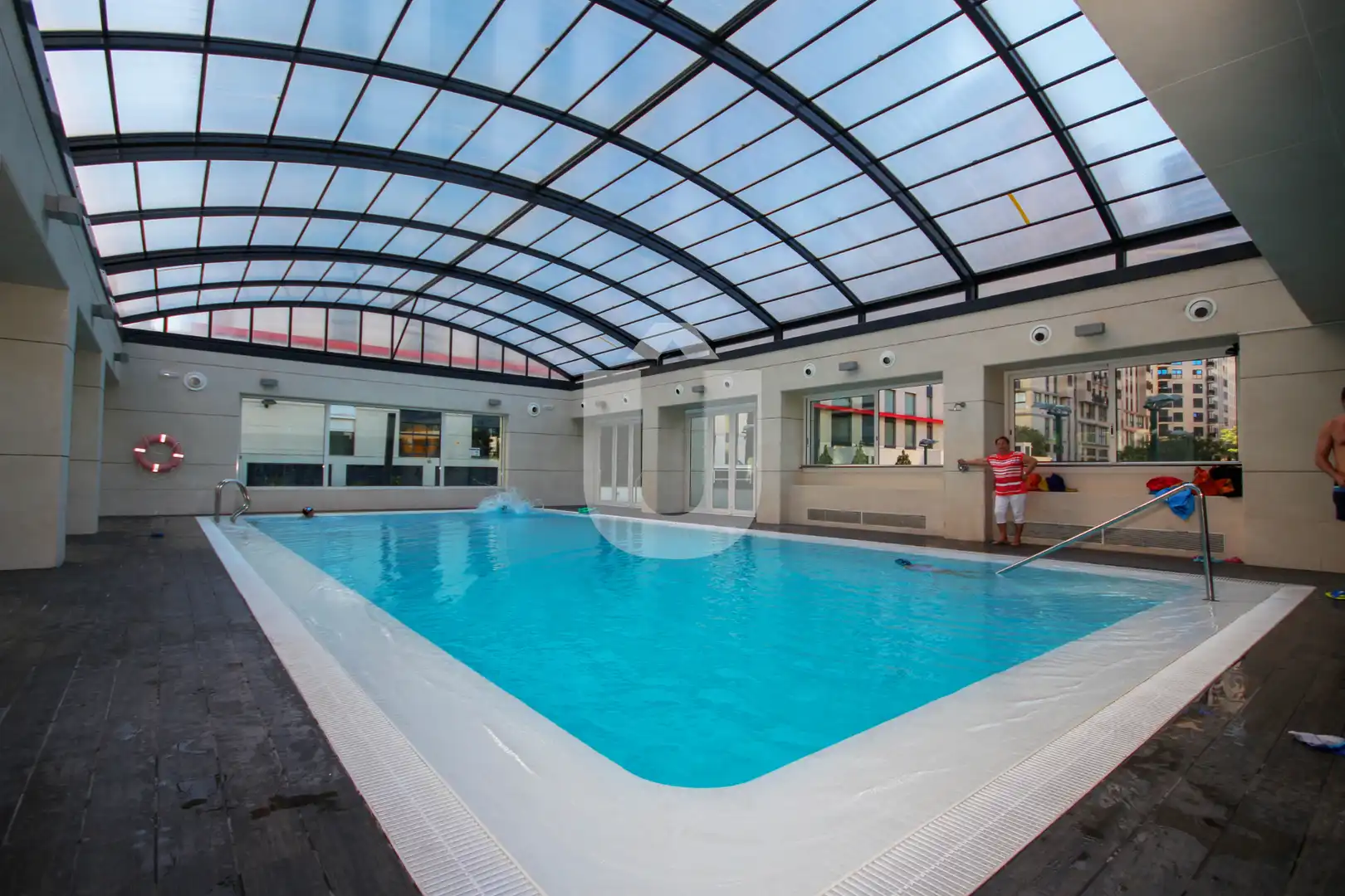Piscina de Apartament de lloguer en Valencia amb Aire condicionat, Calefacció i Piscina