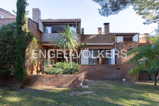 Casa-chalet en Alquiler en Avenida Calandria en Torre en Conill - Cumbres de San Antonio