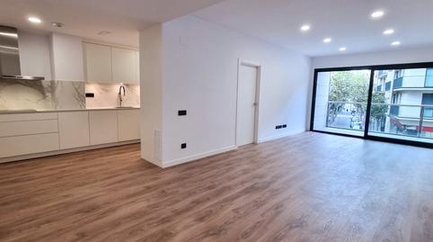 Foto 3 de Piso de alquiler en Avinguda de Martí Pujol, Centre, Barcelona