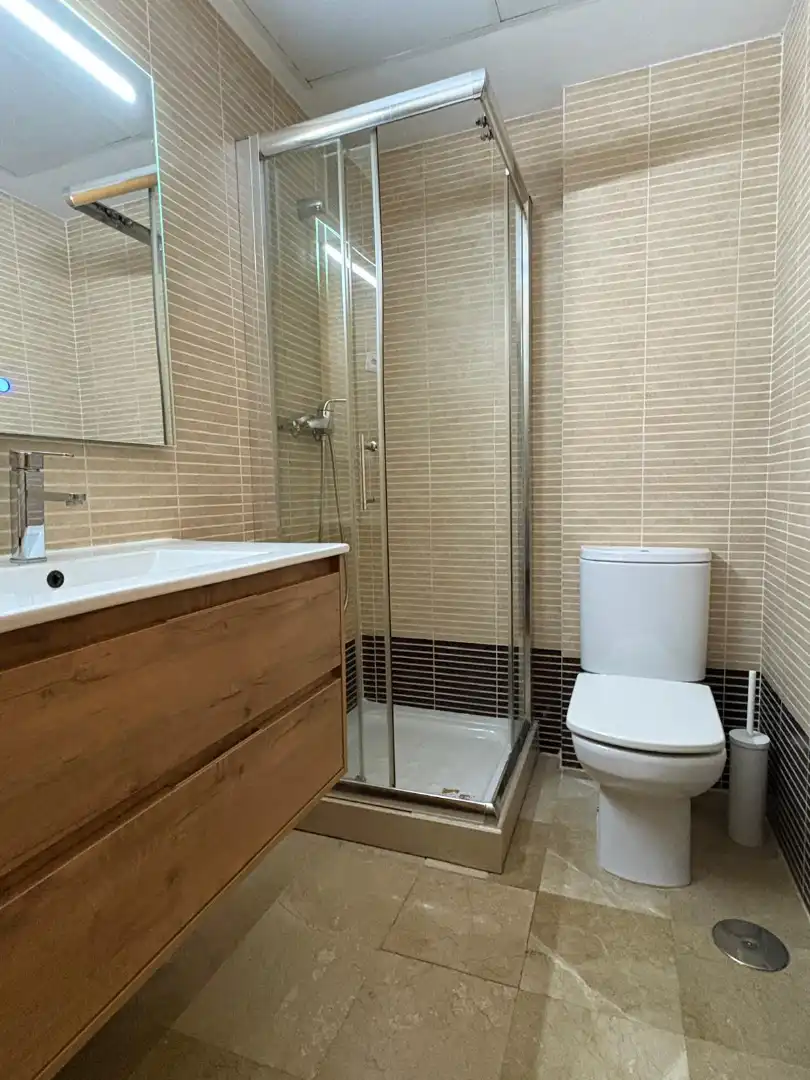 Bathroom of Flat for rent in Torremolinos  with Air Conditioner, Heating and Terrace