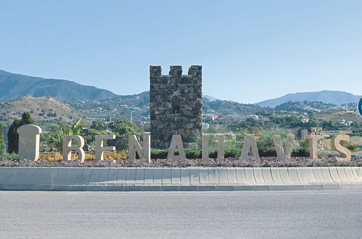 Vista exterior de Apartamento en venta en Benahavís con Aire acondicionado, Jardín privado y Terraza