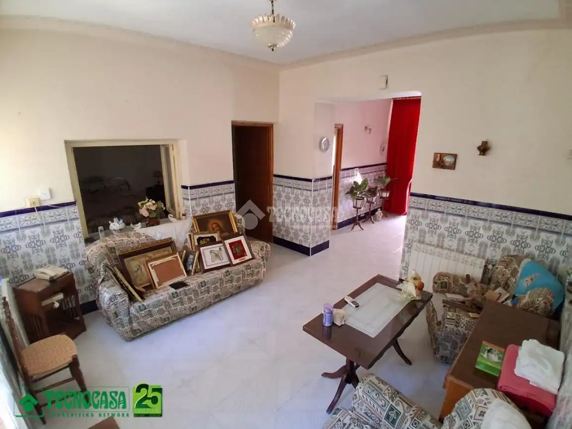 Sala d'estar de Casa adosada en venda en Villarrubia de los Ojos