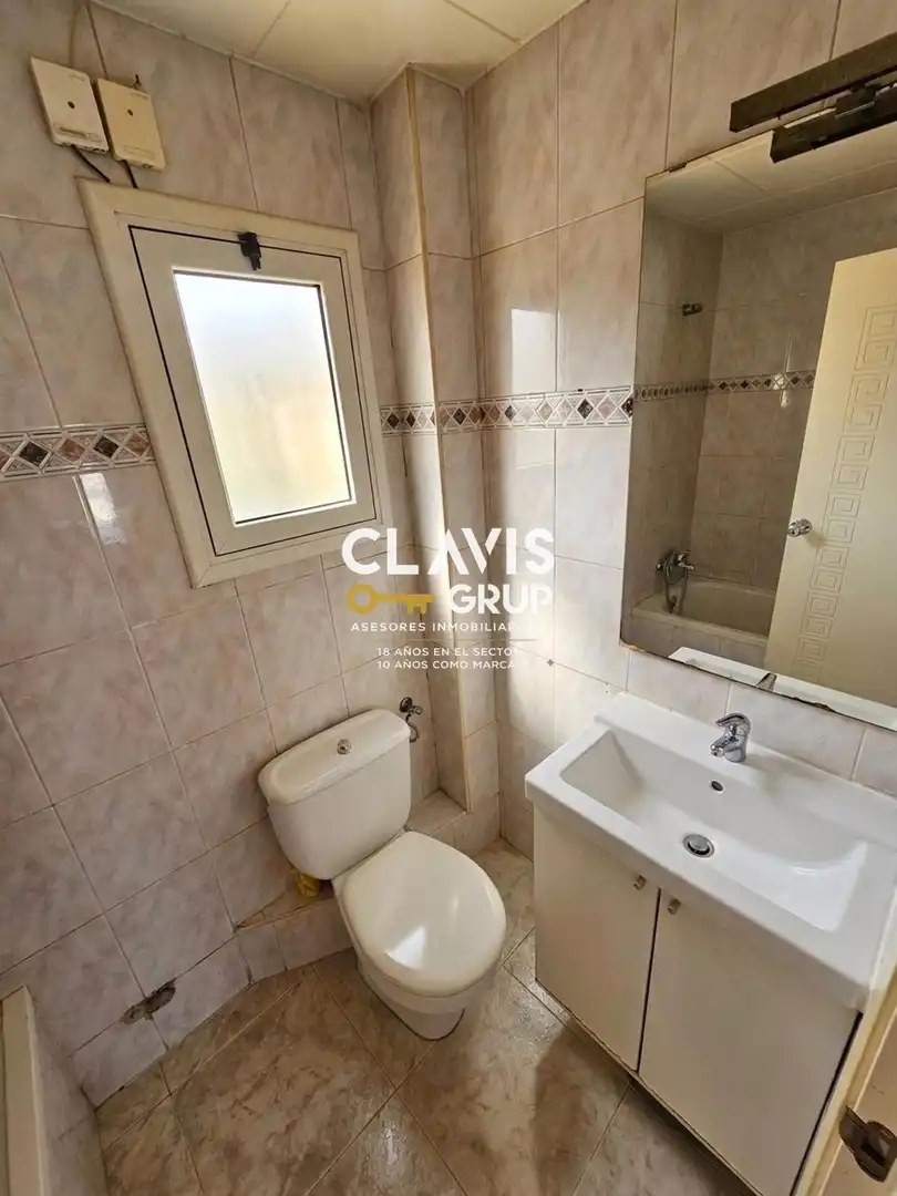 Badezimmer von Wohnung zum Verkauf in Barcelona mit Terrasse und Alarm