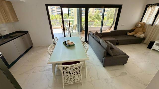 Piso en Alquiler en Urbanizacion Torero Vicente Blau 'El Tino' en PAU 5