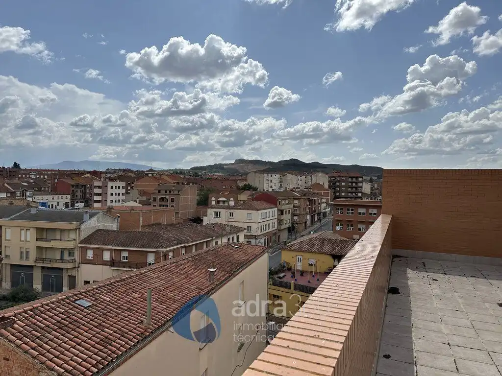 Àtic amb ascensor en venda a Lardero, imagen 5