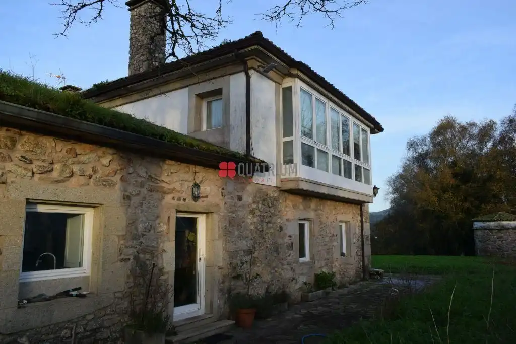 Casa amb piscina en venda a Teo, imagen 4