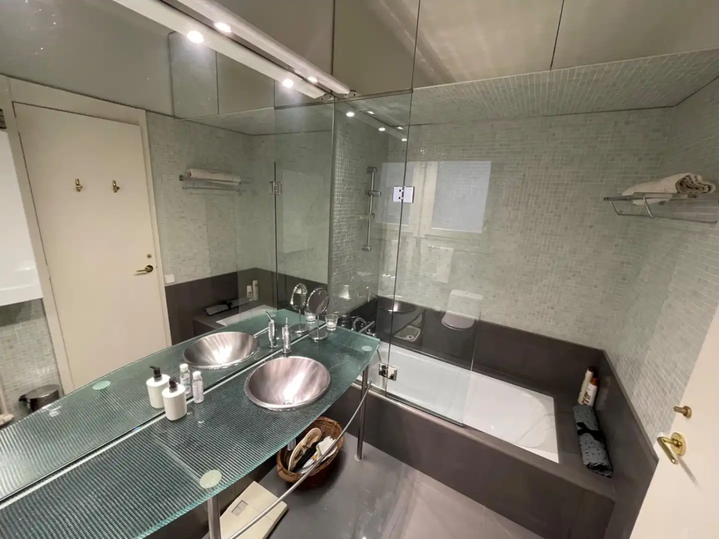Bathroom of Flat for sale in Lleida  with Heating, Parquet flooring and Storage room