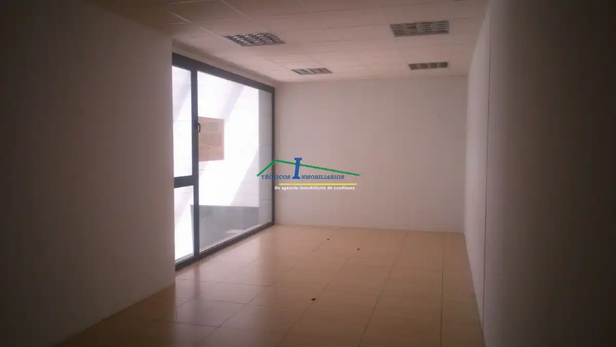 Office for sale in Sur