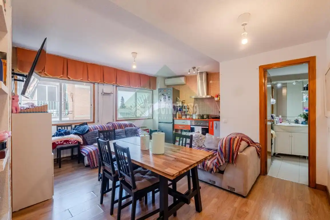 Vista exterior de Piso en venta en  Madrid Capital con Aire acondicionado y Balcón